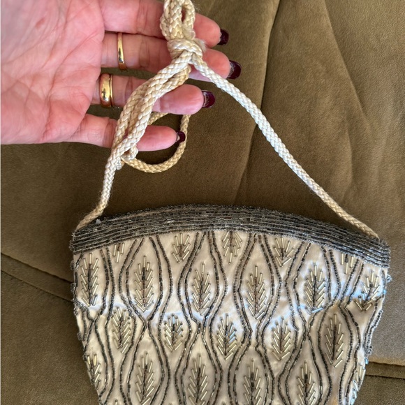 Elegant Beaded Clutch in Silver and White - Picture 2 of 3